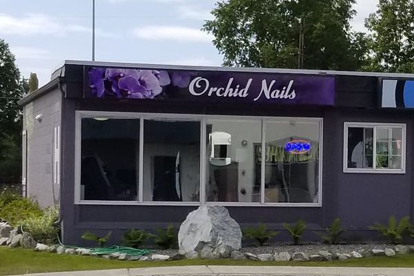 Orchid Nails Sign Face