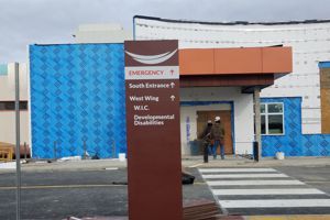 Non-Illuminumated Directional Sign